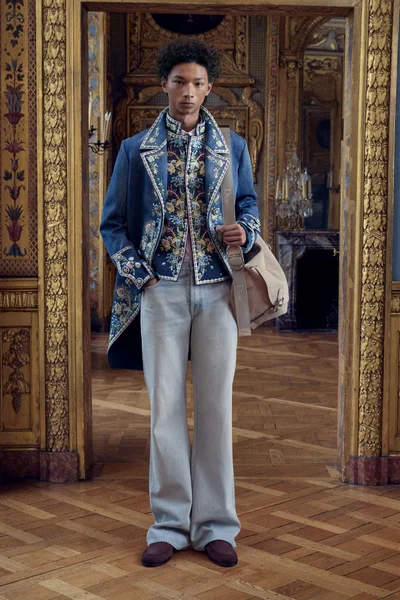 Look 1